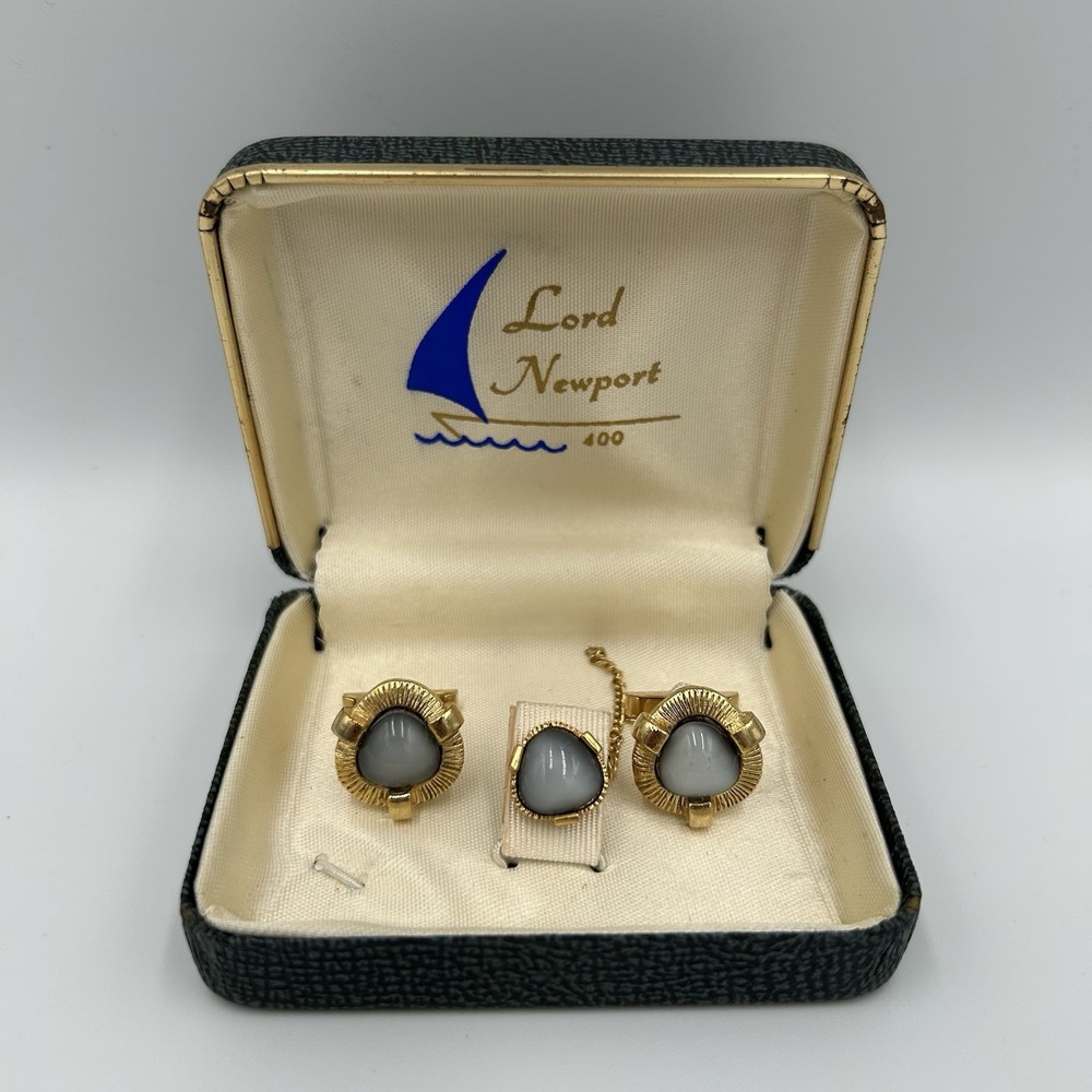 VTG Lord Newport Set Rhinestone Gold Tone Cuff Link